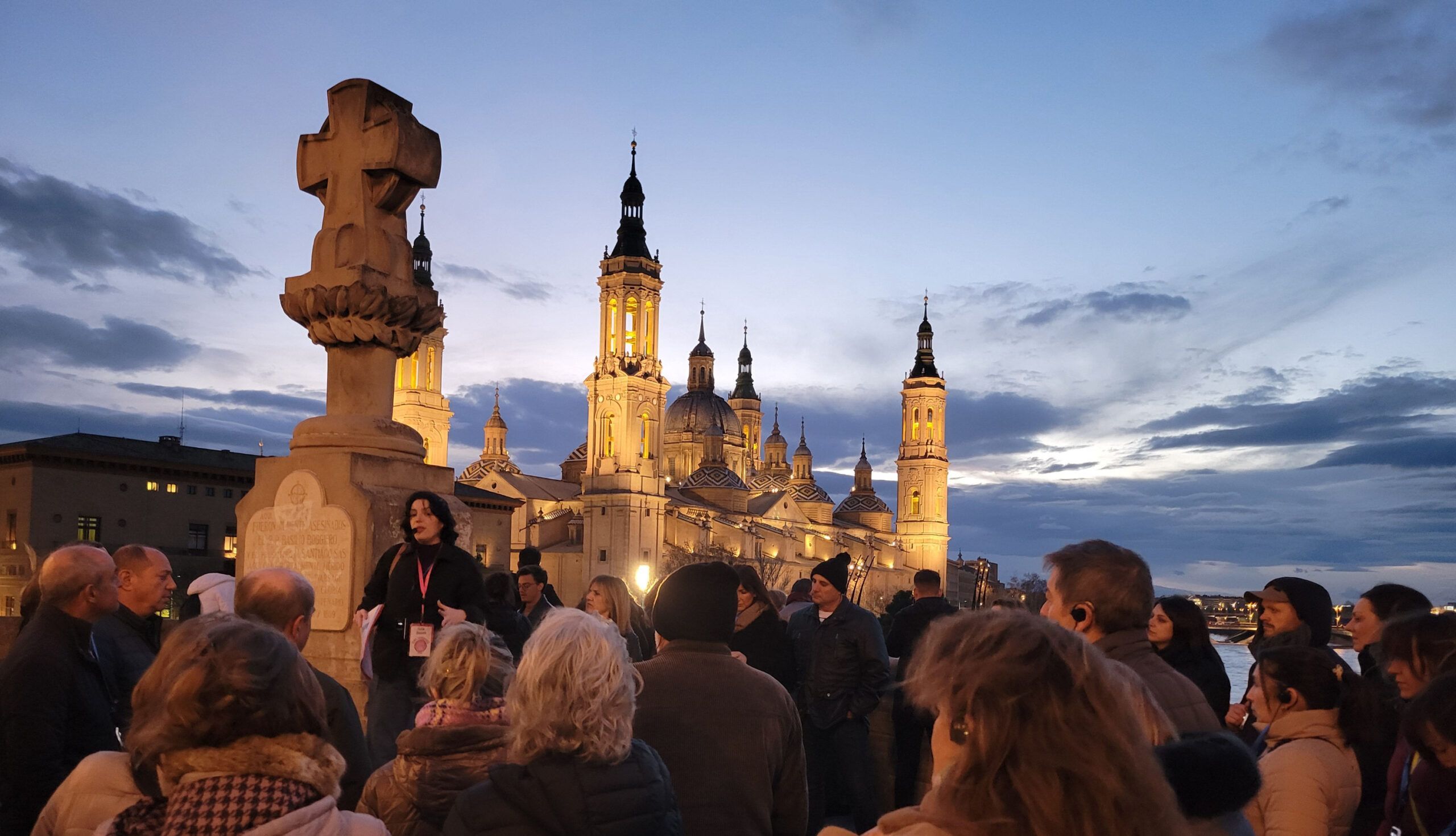Free tour nocturno Zaragoza misterios y leyendas